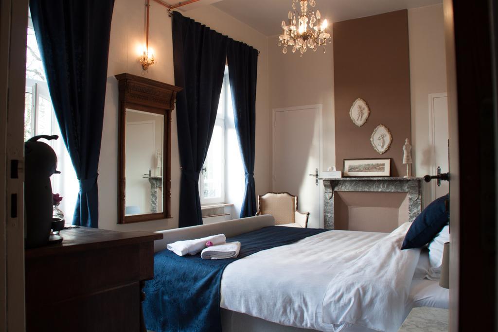 Chateau De L Aviette - Rancennes Givet Zimmer foto